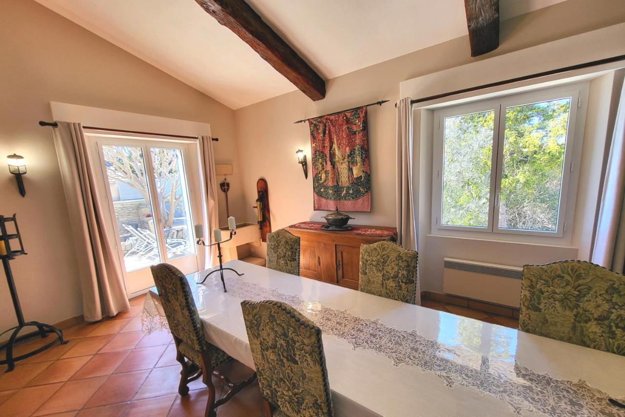 La Massette du Cheval Blanc Villa de caractère en pierre sèche LʼIsle-sur-la-Sorgue Extérieur photo